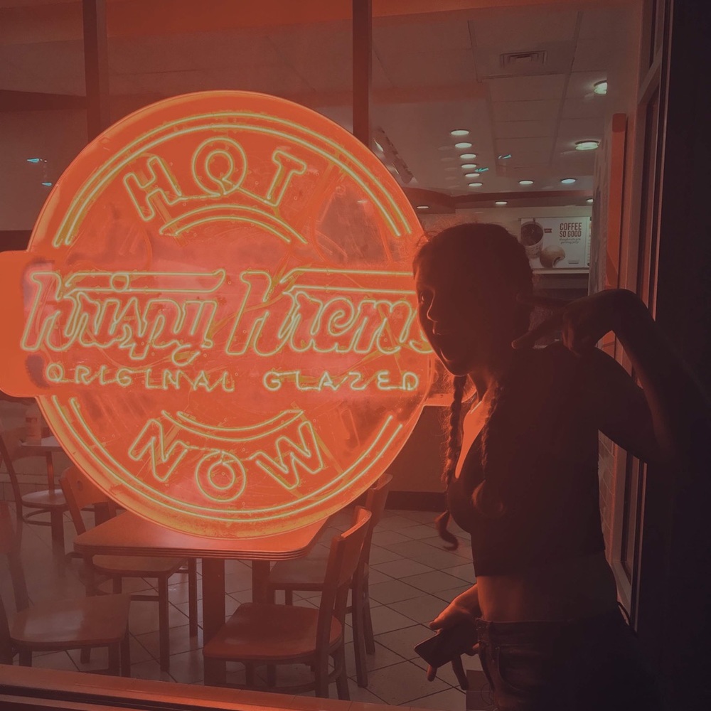 Meet your Posher, Olivia